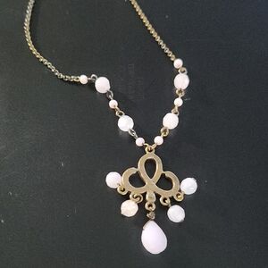Elegant Gold and Pink Necklace